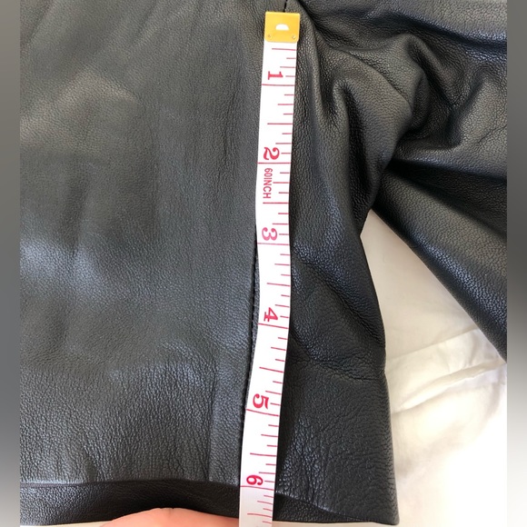 NWT Vince Women’s 100% Lamb Leather High Rise Shorts Size 4 - Picture 11 of 13